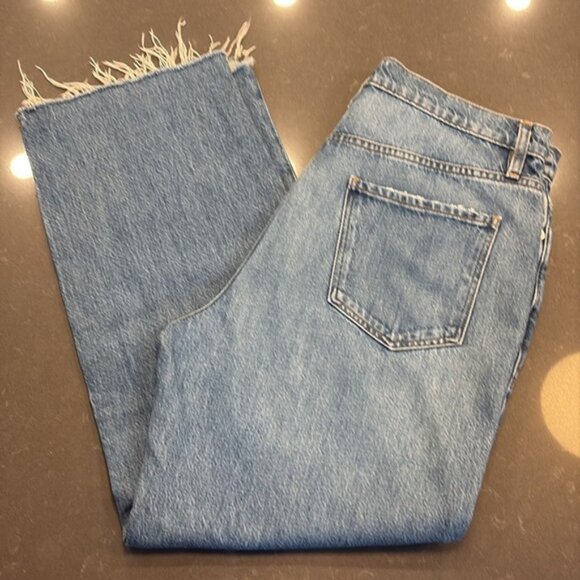 FRAME Le Jane Crop Jean in color Mariner Clean - Picture 5 of 9